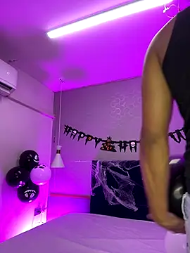 Leo Savage  online show from October 2025 03:19:01 AM