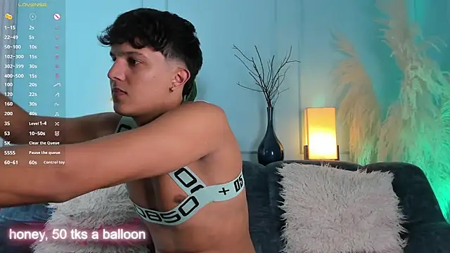 Leo Savage  online show from February 2026 03:05:01 AM