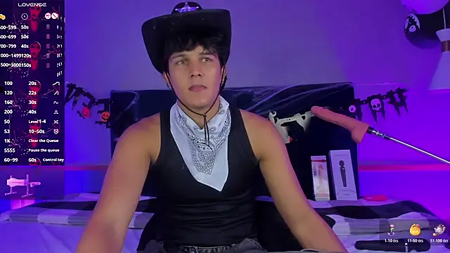 Snapshot of Leo_Savage_ chatting on November 2025 04:19:02 AM Leo Savage online show from November 2025 04:19:02 AM