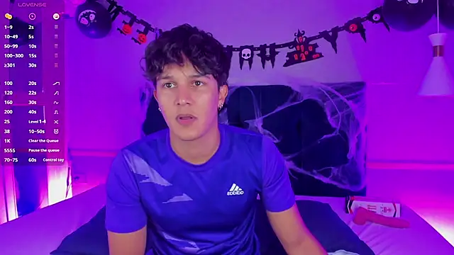 Leo Savage  online show from October 2025 04:34:01 AM