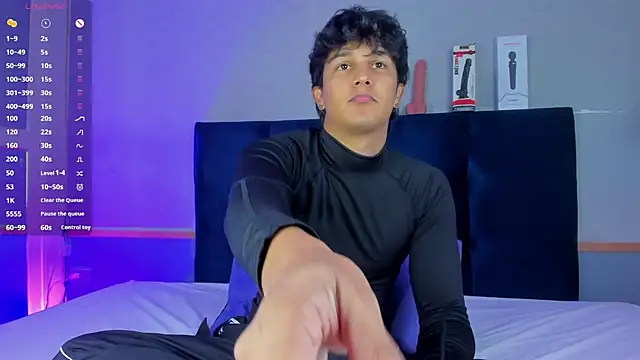 Snapshot of Leo_Savage_ chatting on November 2025 03:54:02 AM Leo Savage online show from November 2025 03:54:02 AM