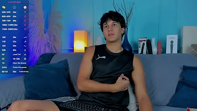 Snapshot of Leo_Savage_ chatting on November 2025 03:07:01 AM Leo Savage online show from November 2025 03:07:01 AM