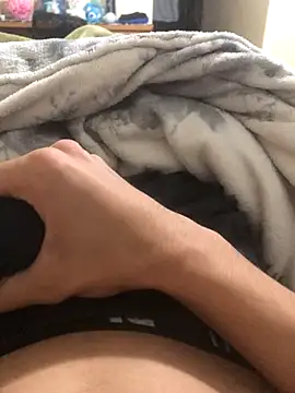 henriquexz244 online show from September 2025 11:12:01 PM