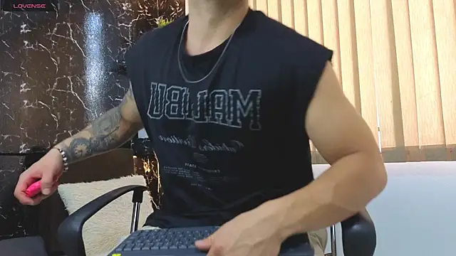 Snapshot of Alexander_ferre chatting on March 2026 04:00:01 PM Alexander ferre online show from March 2026 04:00:01 PM