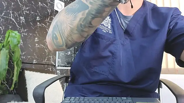 Snapshot of Alexander_ferre chatting on April 2026 01:56:02 PM Alexander ferre online show from April 2026 01:56:02 PM