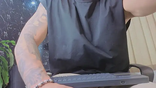 Alexander ferre online show from January 2026 01:14:01 PM