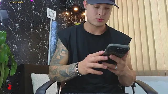 Snapshot of Alexander_ferre chatting on March 2026 01:26:01 PM Alexander ferre online show from March 2026 01:26:01 PM