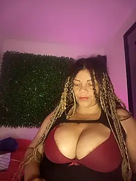 Snapshot of Eva_Luxei chatting on October 2025 11:17:01 PM Eva Luxei online show from October 2025 11:17:01 PM