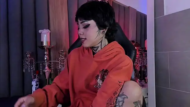 misstomie  online show from April 2026 07:04:01 AM