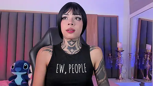 Snapshot of misstomie_ chatting on November 2025 04:13:02 PM misstomie online show from November 2025 04:13:02 PM