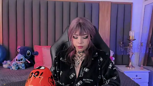 Snapshot of misstomie_ chatting on November 2025 05:34:01 AM misstomie online show from November 2025 05:34:01 AM