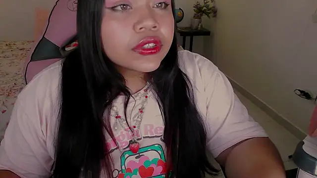 Snapshot of Juicy_elenxx chatting on September 2025 10:03:02 PM Juicy elenxx online show from September 2025 10:03:02 PM