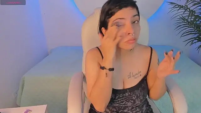 emily-santoss online show from September 2025 12:41:01 PM