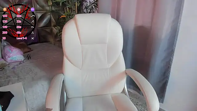 emily-santoss online show from October 2025 12:39:02 PM