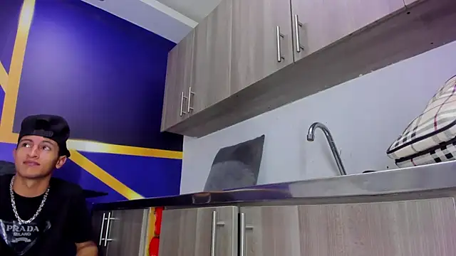 gustavo saaled19  online show from September 2025 08:31:01 PM