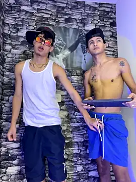 gustavo saaled19  online show from October 2025 10:33:02 PM