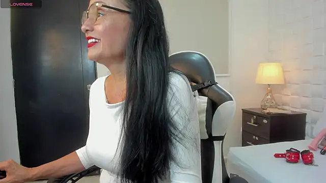 Snapshot of yulitza1025 chatting on December 2025 12:33:02 PM yulitza1025 online show from December 2025 12:33:02 PM