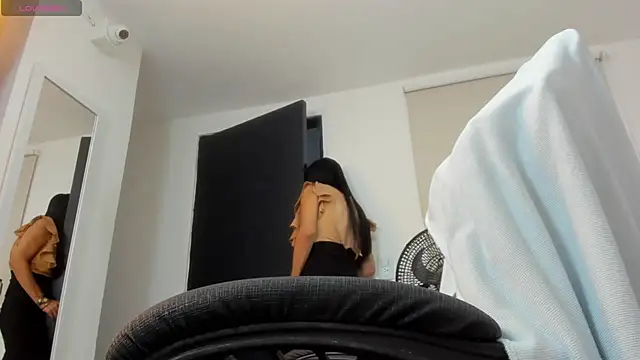 yulitza1025 online show from January 2026 02:12:01 PM