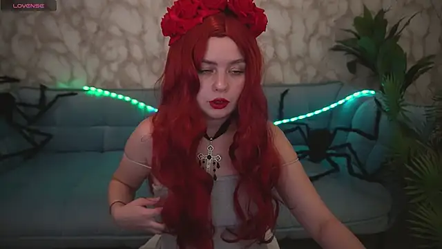 RedDoll  online show from October 2025 07:35:01 PM