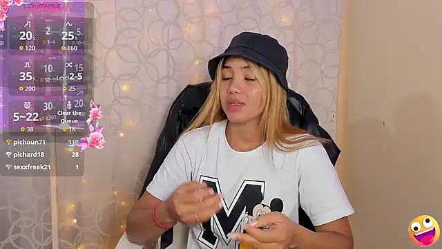 Snapshot of kata22sofia chatting on December 2025 03:02:02 PM kata22sofia online show from December 2025 03:02:02 PM