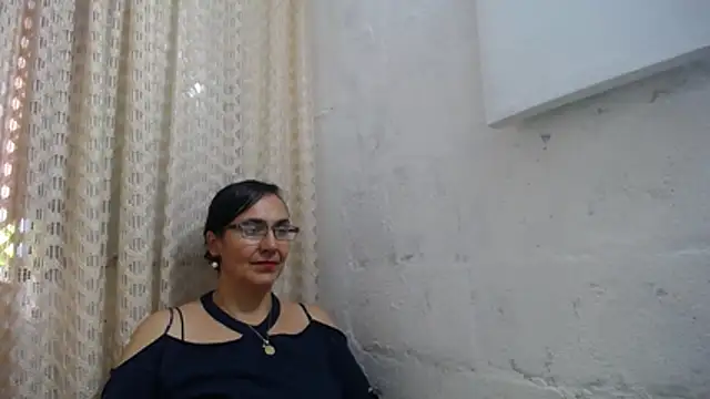 gabbyparker  online show from December 2025 06:52:01 PM