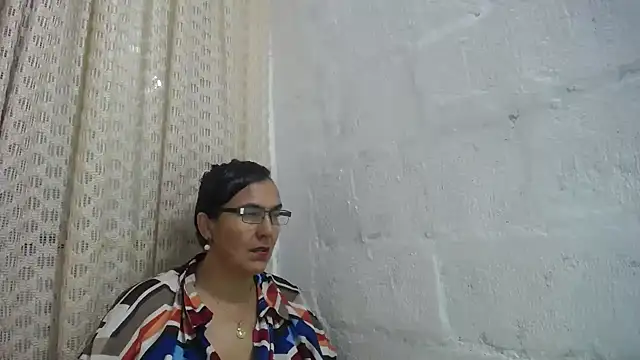 gabbyparker  online show from April 2026 09:33:01 AM