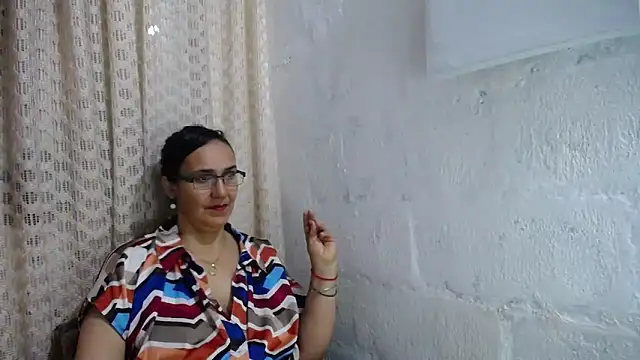 Snapshot of gabbyparker_ chatting on October 2025 10:01:01 AM gabbyparker online show from October 2025 10:01:01 AM