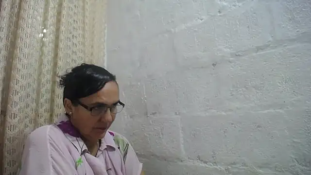 gabbyparker  online show from April 2026 09:49:01 AM