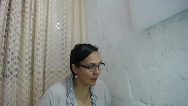 gabbyparker  online show from December 2025 10:35:02 PM