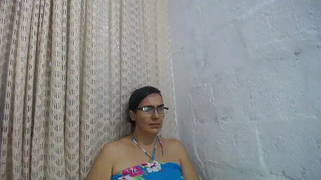 gabbyparker  online show from April 2026 10:58:01 PM