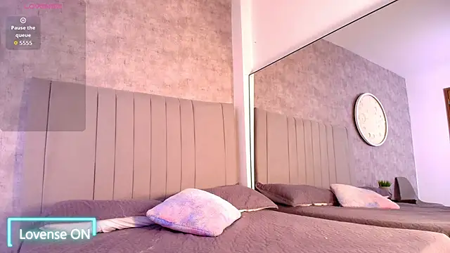 karla-ruiz online show from September 2025 01:01:01 AM