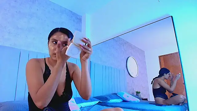 karla-ruiz online show from October 2025 01:52:01 AM