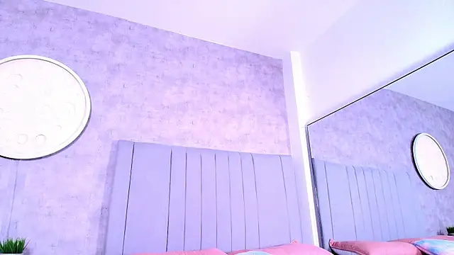 karla-ruiz online show from October 2025 10:32:01 PM