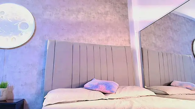 karla-ruiz online show from October 2025 07:25:02 PM