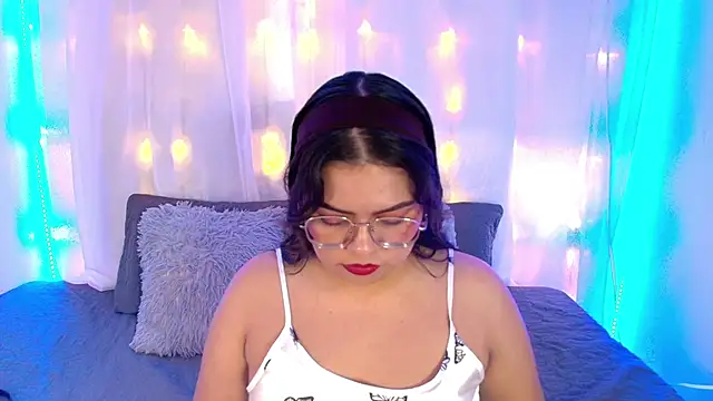 LilyRousee online show from November 2025 06:12:02 PM