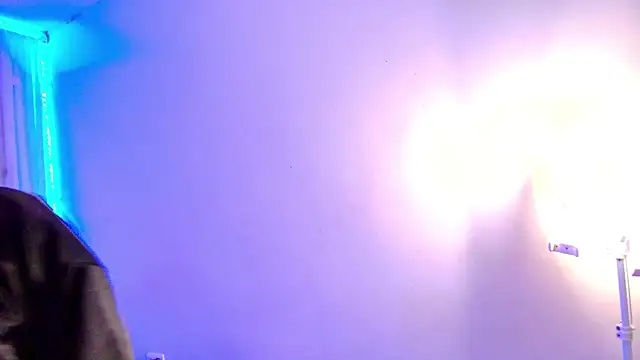 LilyRousee online show from February 2026 09:39:02 PM