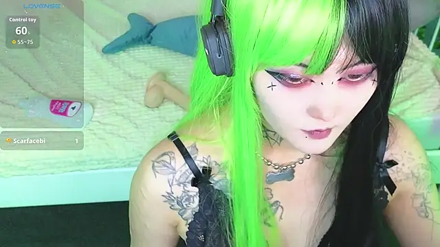 Snapshot of GothXRaven chatting on November 2025 04:11:02 PM GothXRaven online show from November 2025 04:11:02 PM