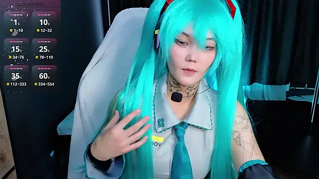 Snapshot of GothXRaven chatting on March 2026 11:21:01 AM GothXRaven online show from March 2026 11:21:01 AM