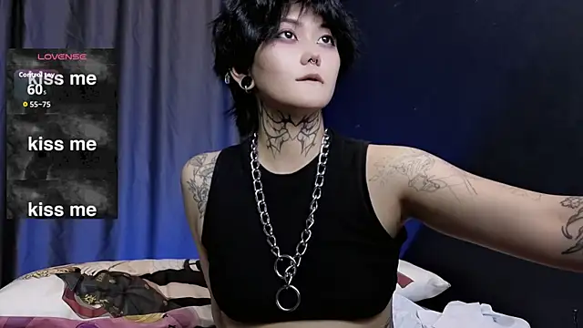 GothXRaven online show from October 2025 04:09:01 PM