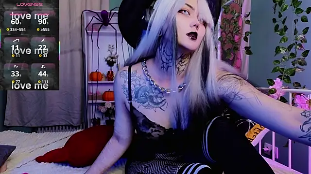 Snapshot of GothXRaven chatting on October 2025 11:11:02 AM GothXRaven online show from October 2025 11:11:02 AM