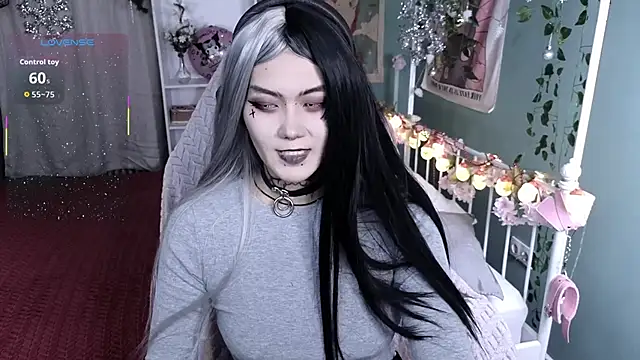 Snapshot of GothXRaven chatting on December 2025 10:30:01 AM GothXRaven online show from December 2025 10:30:01 AM