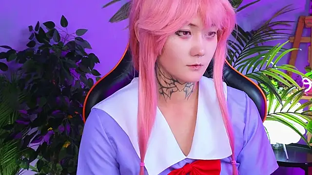 Snapshot of GothXRaven chatting on November 2025 04:18:02 PM GothXRaven online show from November 2025 04:18:02 PM