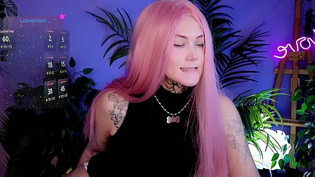 Snapshot of GothXRaven chatting on December 2025 03:54:01 PM GothXRaven online show from December 2025 03:54:01 PM