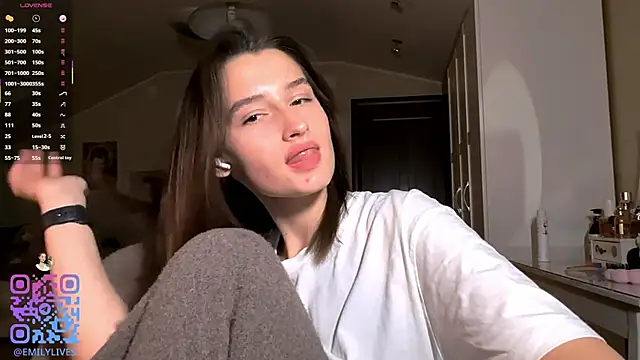 Snapshot of DarlineBrustera chatting on February 2026 06:19:01 PM DarlineBrustera online show from February 2026 06:19:01 PM