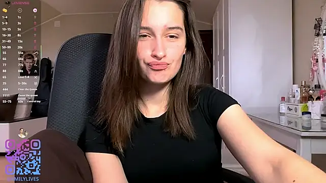 DarlineBrustera online show from April 2026 02:23:02 PM
