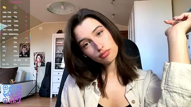DarlineBrustera online show from May 2026 02:16:02 PM