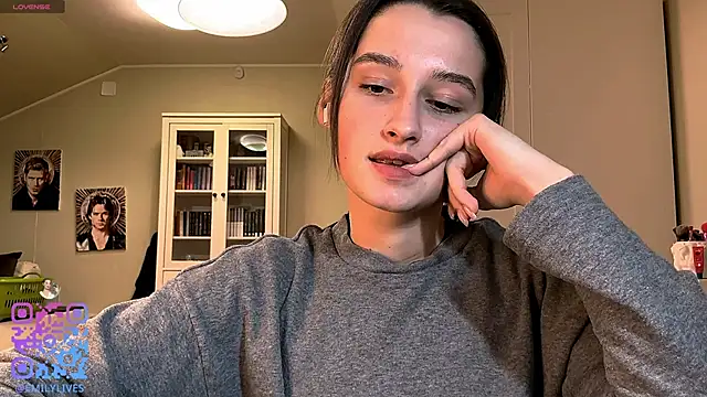 Snapshot of DarlineBrustera chatting on December 2025 04:11:02 PM DarlineBrustera online show from December 2025 04:11:02 PM