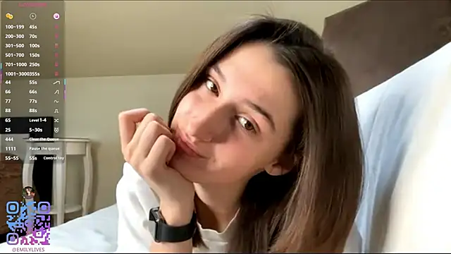 Snapshot of DarlineBrustera chatting on June 2026 02:39:02 PM DarlineBrustera online show from June 2026 02:39:02 PM