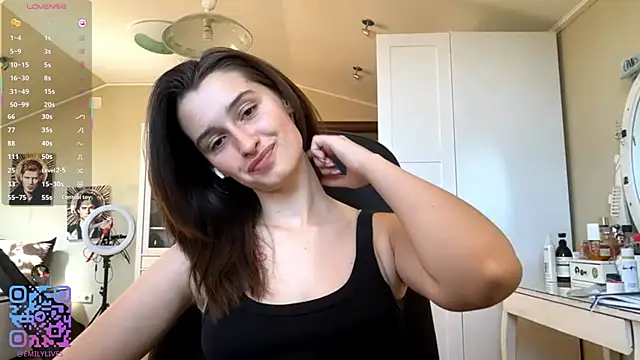 Snapshot of DarlineBrustera chatting on July 2026 07:15:02 AM DarlineBrustera online show from July 2026 07:15:02 AM