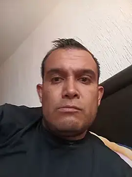 ALEJANDRO1991L online show from May 2026 06:03:01 PM